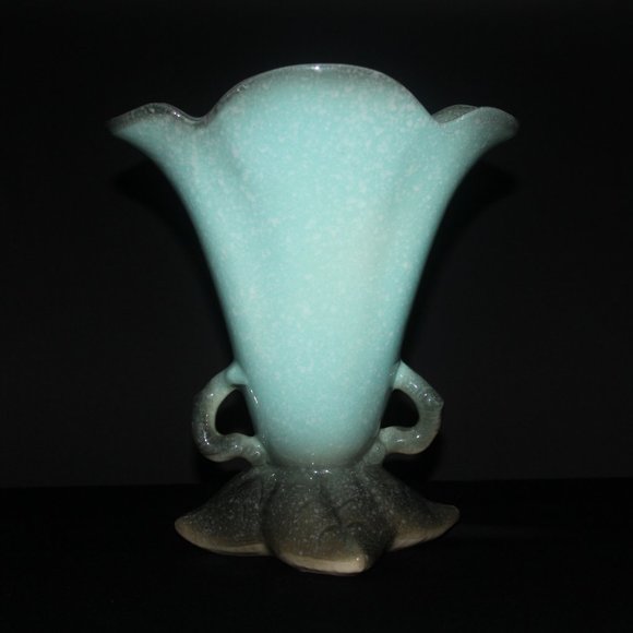 Hull Pottery Woodland Vase W16 | Vintage Hull Vase - Picture 7 of 8